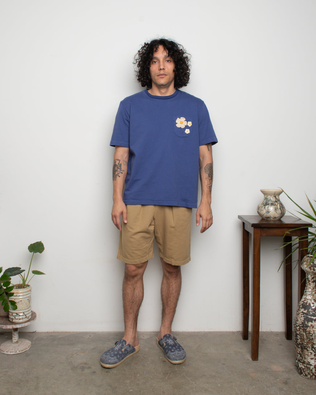 Crochet Flower Tee (3 Flower) - Navy